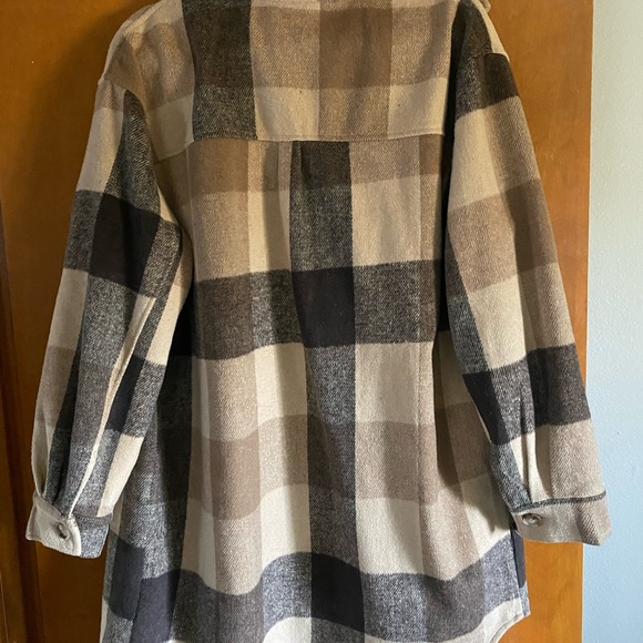 Magnolia Boutique Fall Shacket - Picture 4 of 5